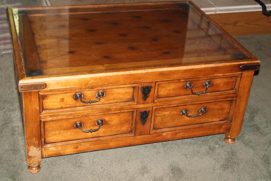 Auction Ohio Hekman Coffee Table