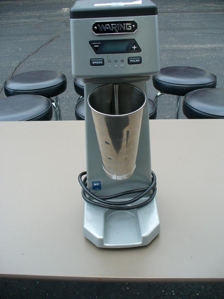 Auction Ohio Waring Milkshake Machine