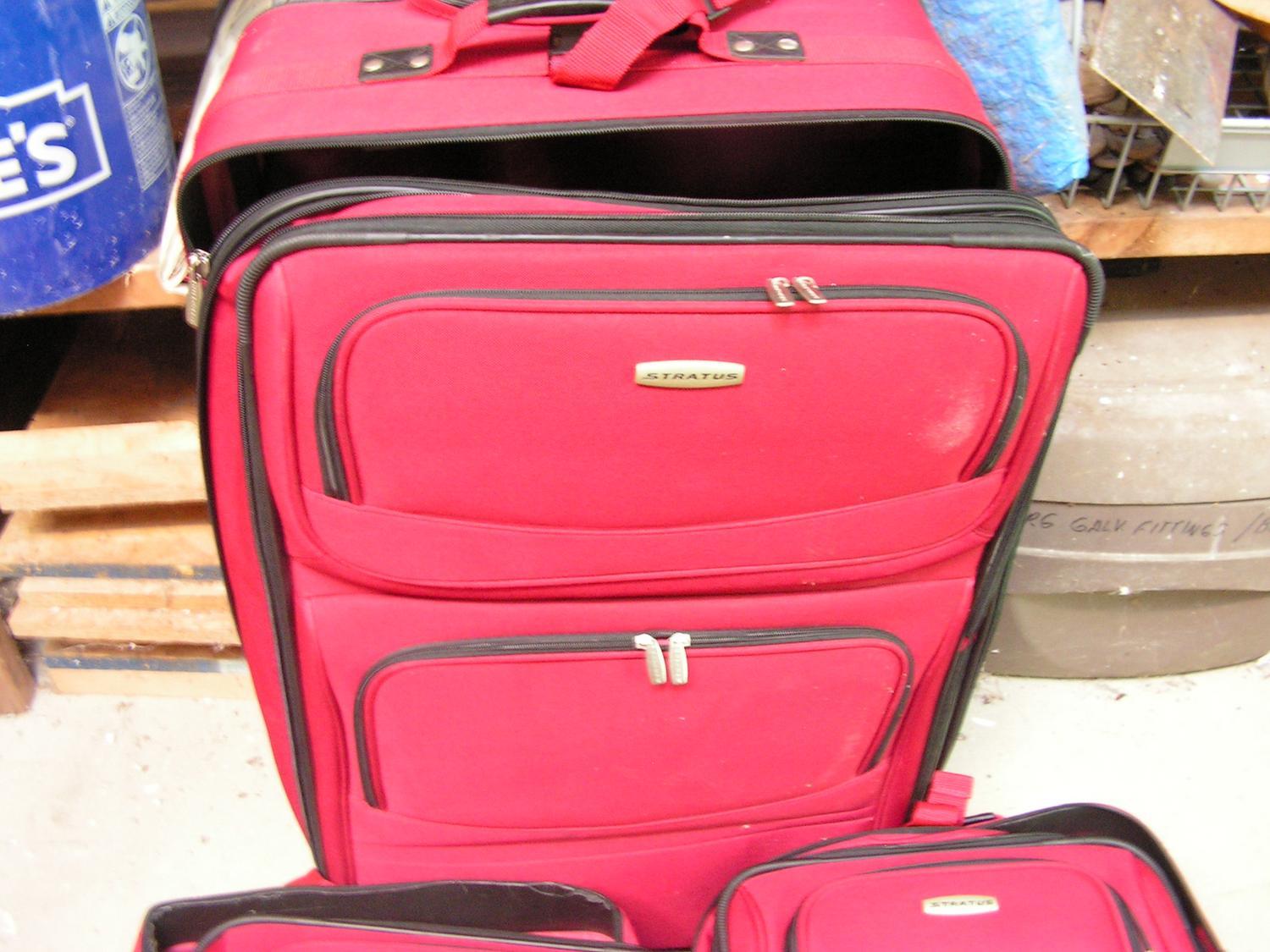 Stratus store luggage sets