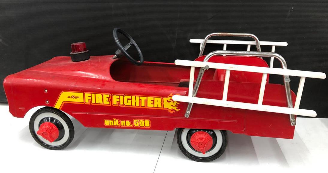 Auction Ohio Vintage Fire Engine Pedal Car