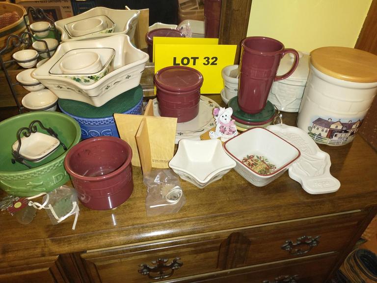 Auction Ohio Longaberger Pottery