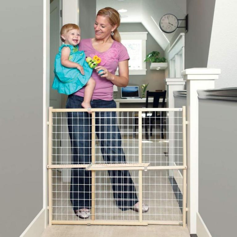 WIRE MESH BABY GATE