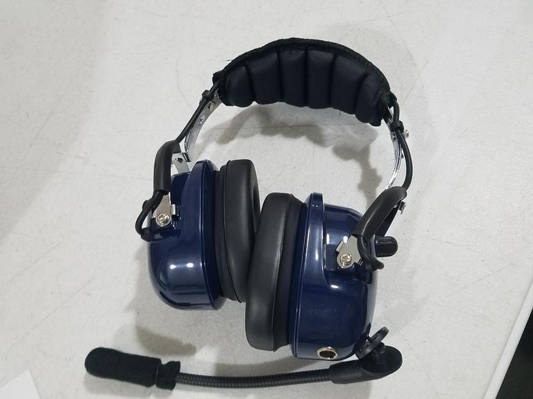 NOISE CANCELLING HEADSET