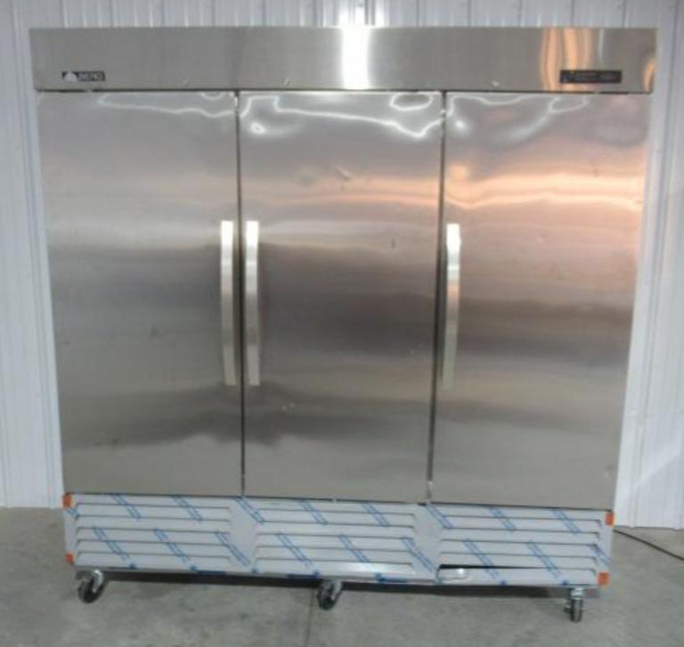 Auction Ohio Berg 3 Door Commercial Refrigerator