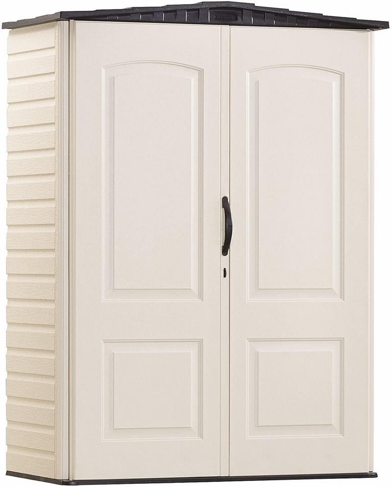 RUBBERMAID STORAGE SHED
