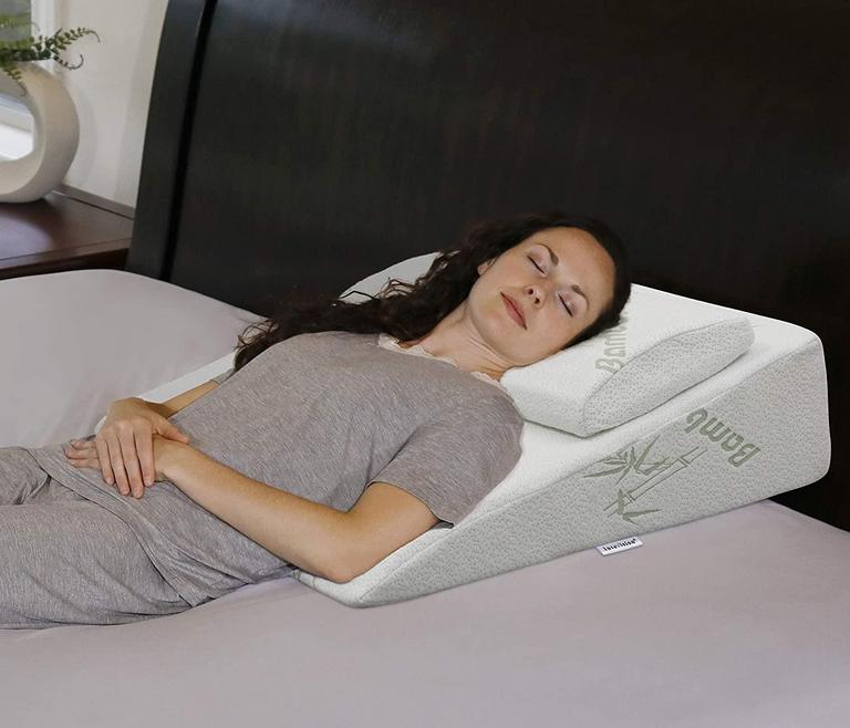 FOAM BED WEDGE PILLOW