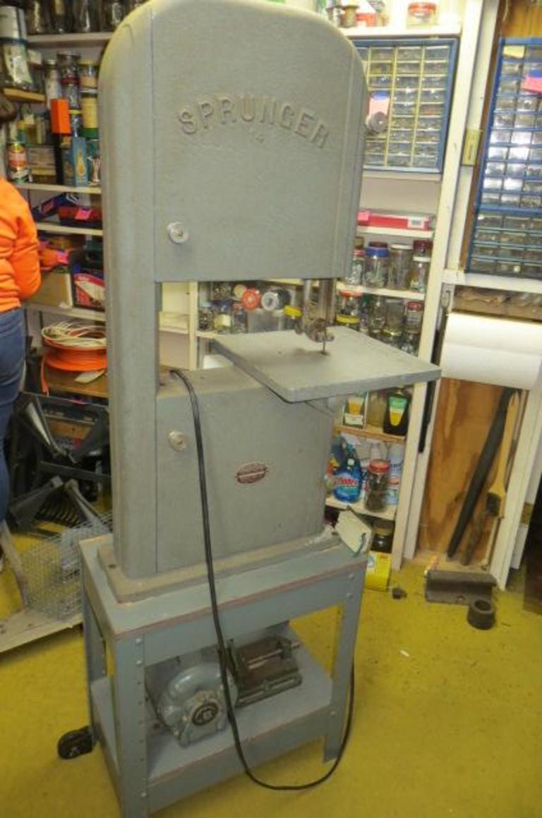 Sprunger bandsaw clearance