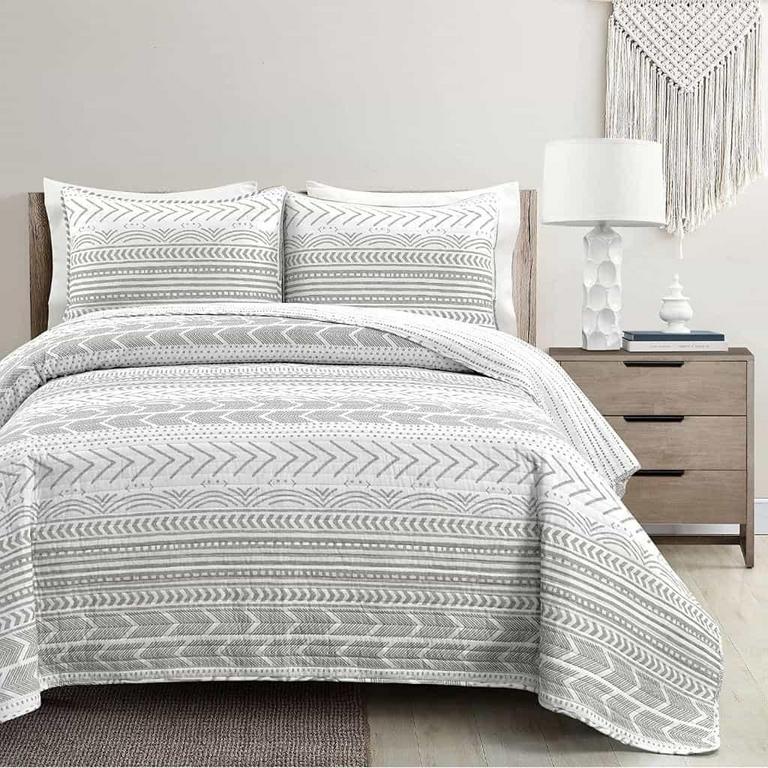 LUSH KING QUILT SET