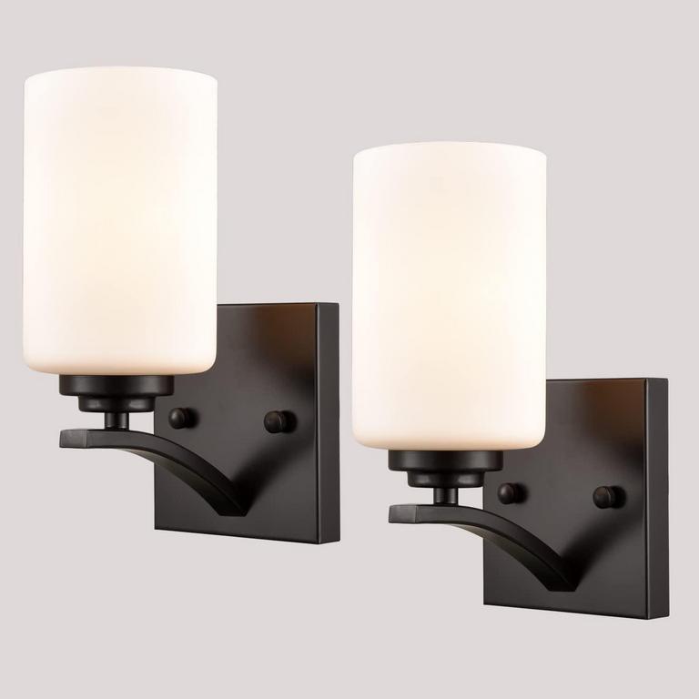 2 VANITY LIGHT FIXTURES
