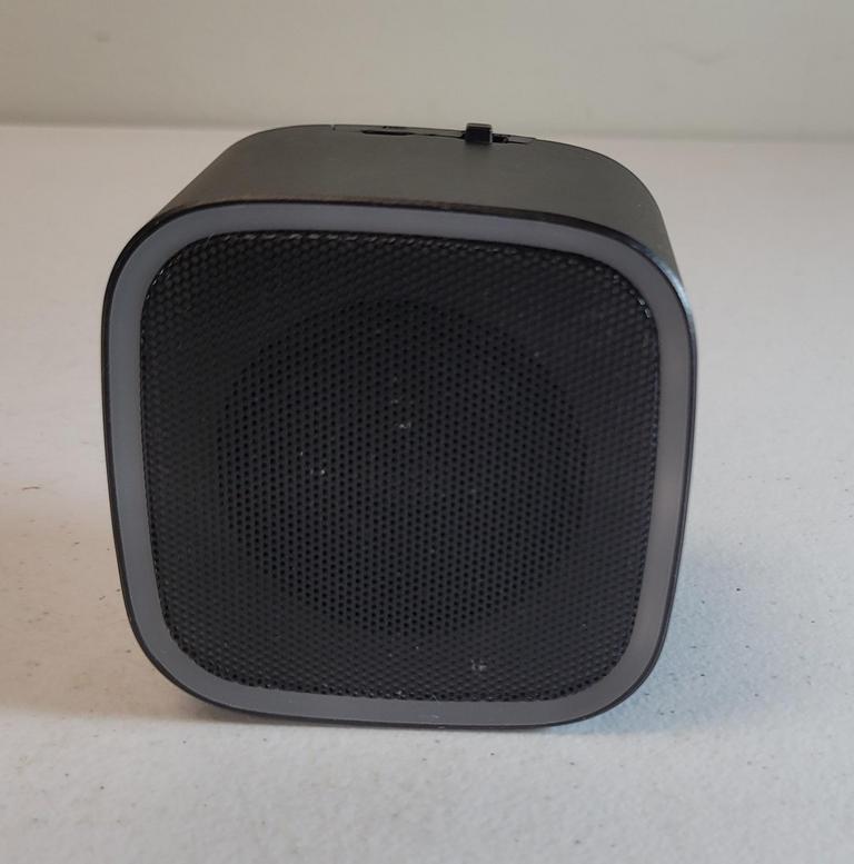 Auction Ohio Bass Jaxx Wireless Speaker