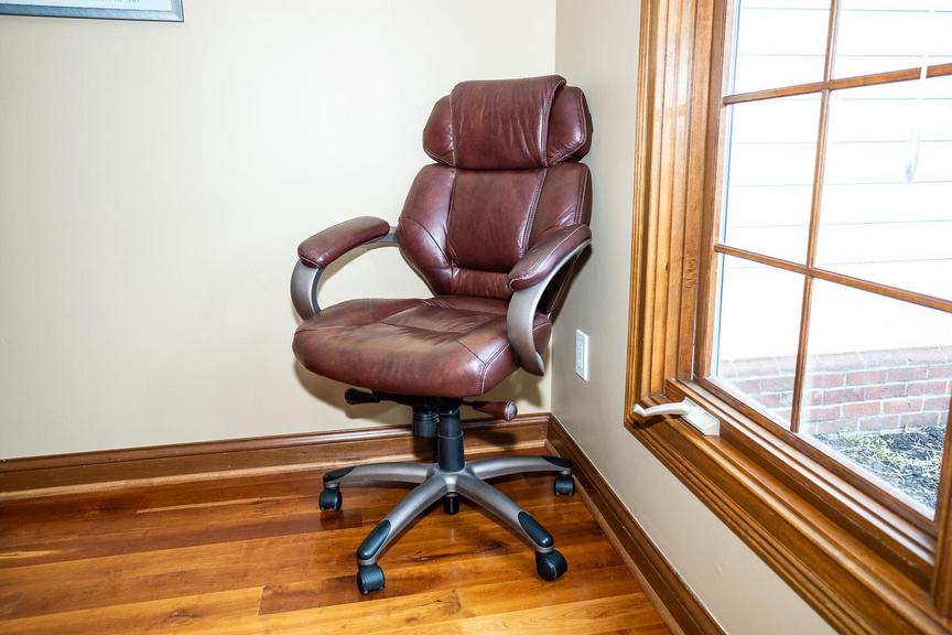 Auction Ohio Lane Desk Chair