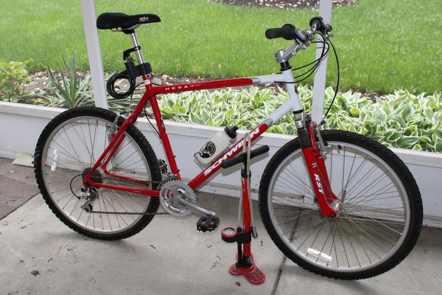 Auction Ohio Schwinn Mountain Bike