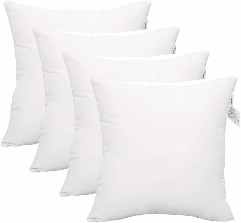 4 HAUSATTIRE 18" THROW PILLOWS
