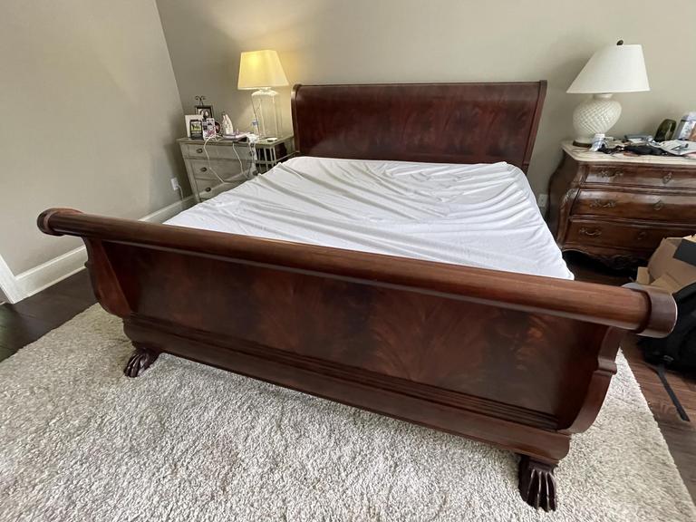 Auction Ohio Henredon Mahogany Sleigh Bed