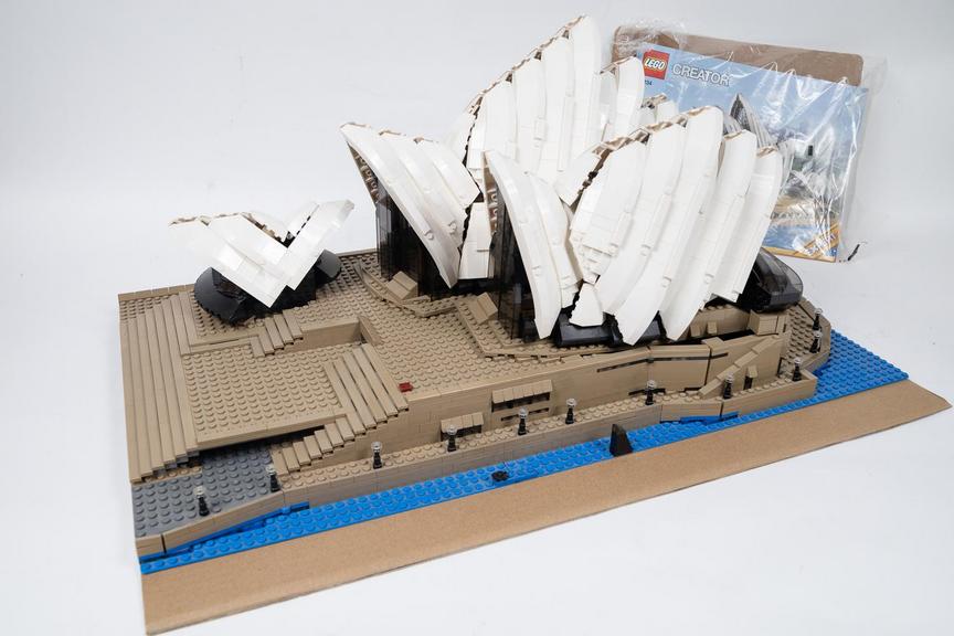 LEGO Creator Expert 10234 Sydney Opera House