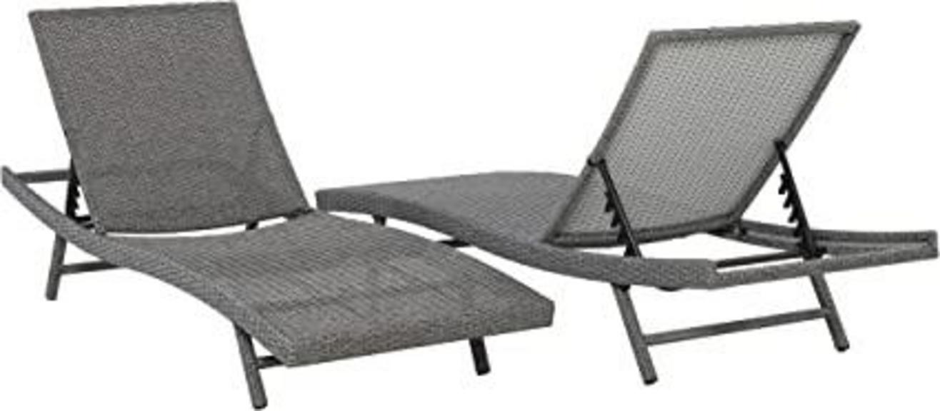 CHAISE LOUNGE CHAIRS