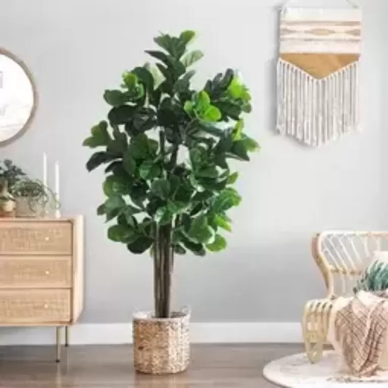 ARTIFICIAL TREE IN POT