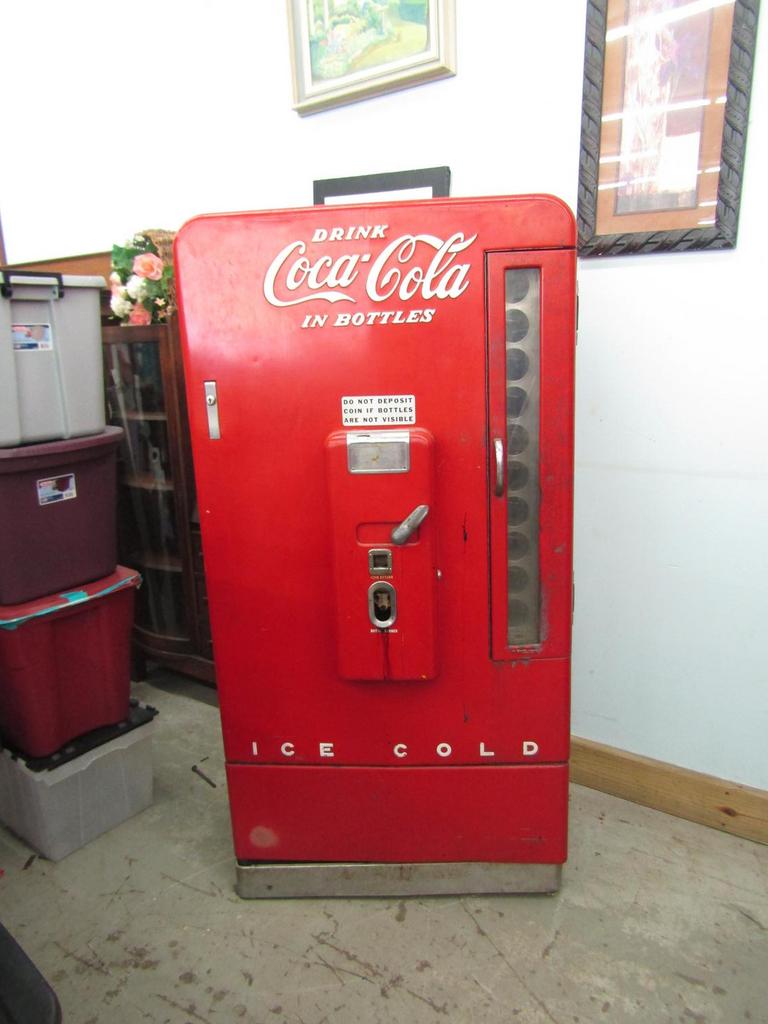 Auction Ohio Coke Bottle Vending Machine