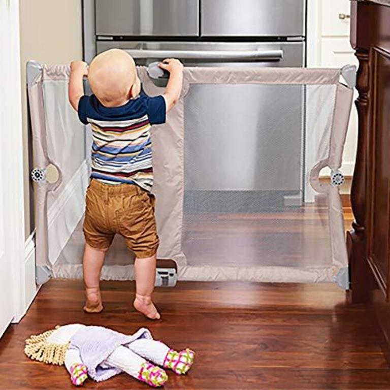 THE NAVIGATE CHILD SAFETY GATE