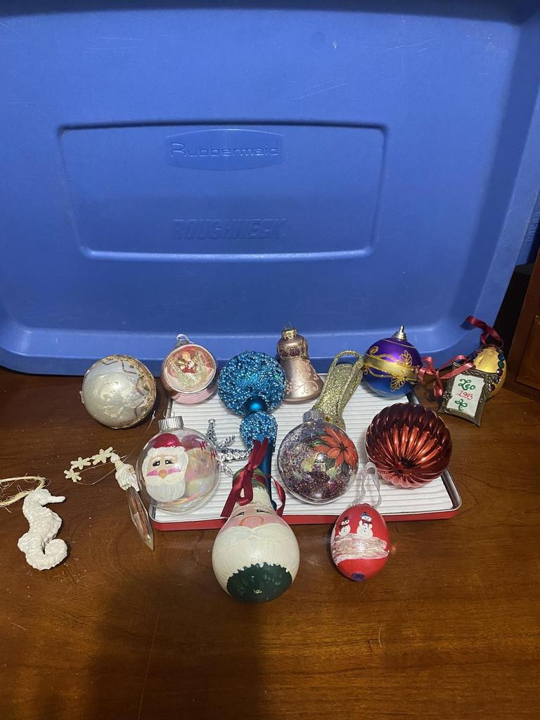 Auction Ohio Misc. Ornaments/ tin