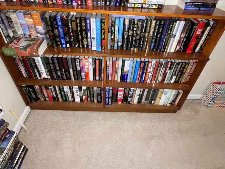 Auction Ohio Bookshelf