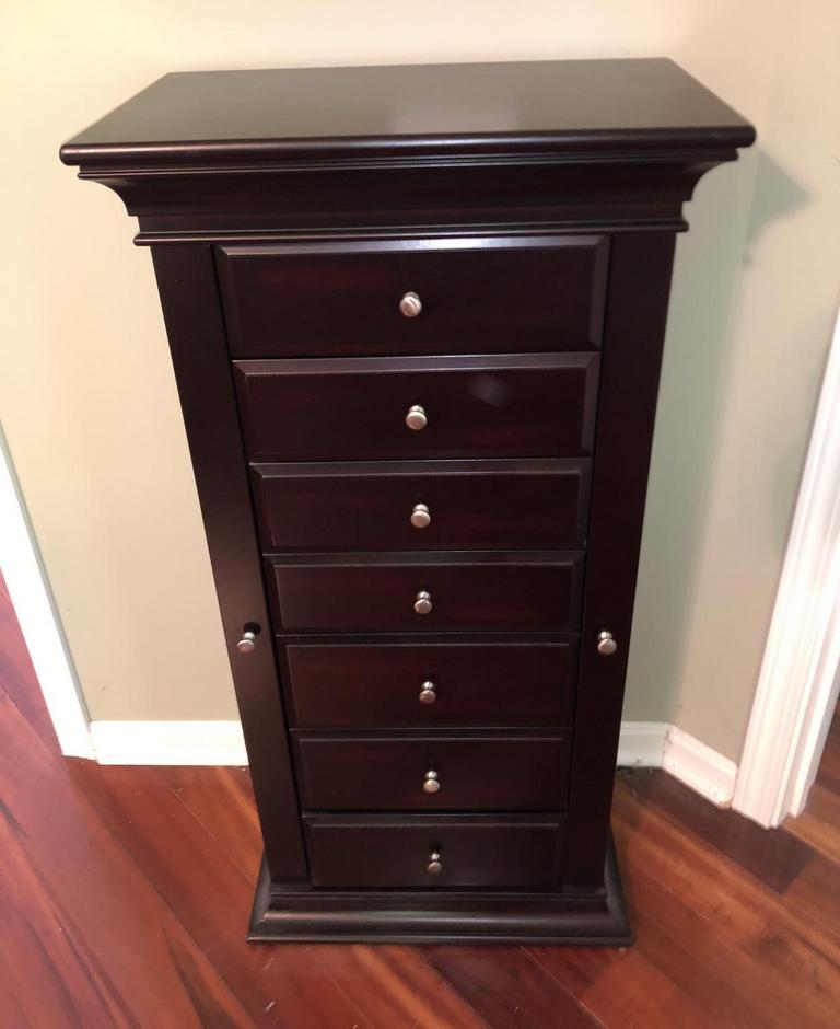 Auction Ohio Jewelry Armoire