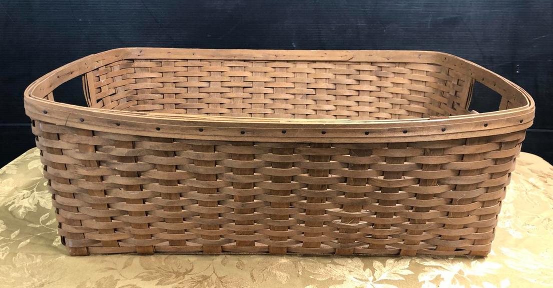 Auction Ohio Longaberger Laundry Basket