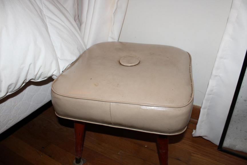 Auction Ohio | MCM Ottoman