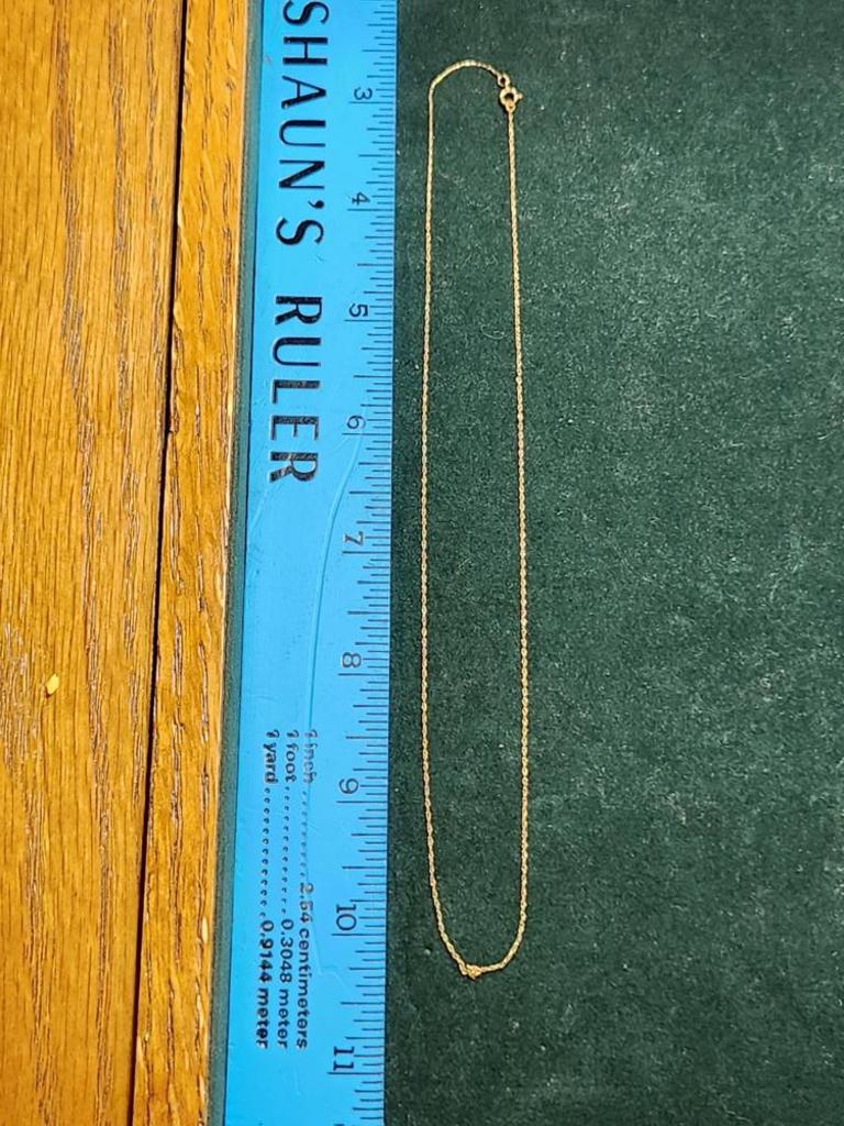 Auction Ohio 10k gold necklace