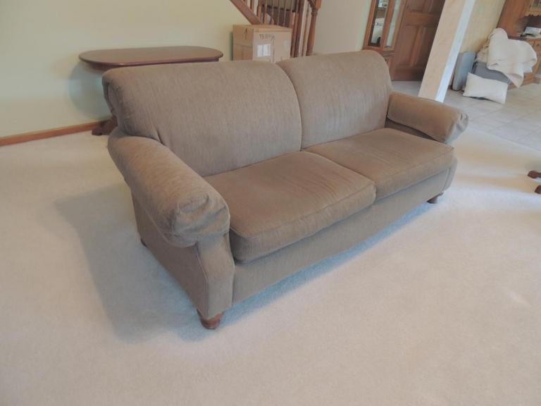 Auction Ohio LaZBoy Couch