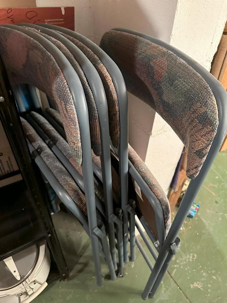 Auction Ohio Costco folding chairs