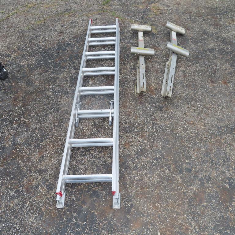 Auction Ohio Werner Ladder, Ladder Jacks
