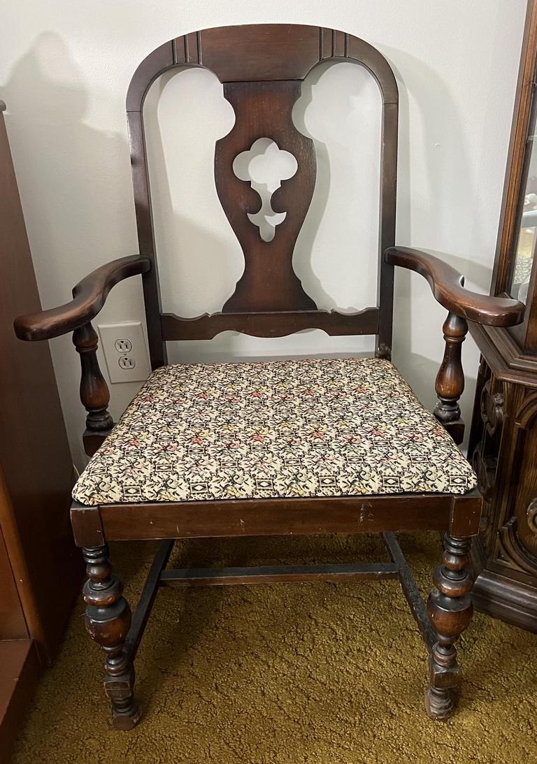 Auction Ohio Newark Furniture Arm Chair