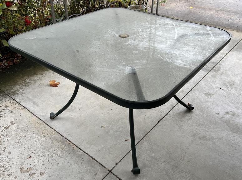 Auction Ohio Glass Top Patio Table