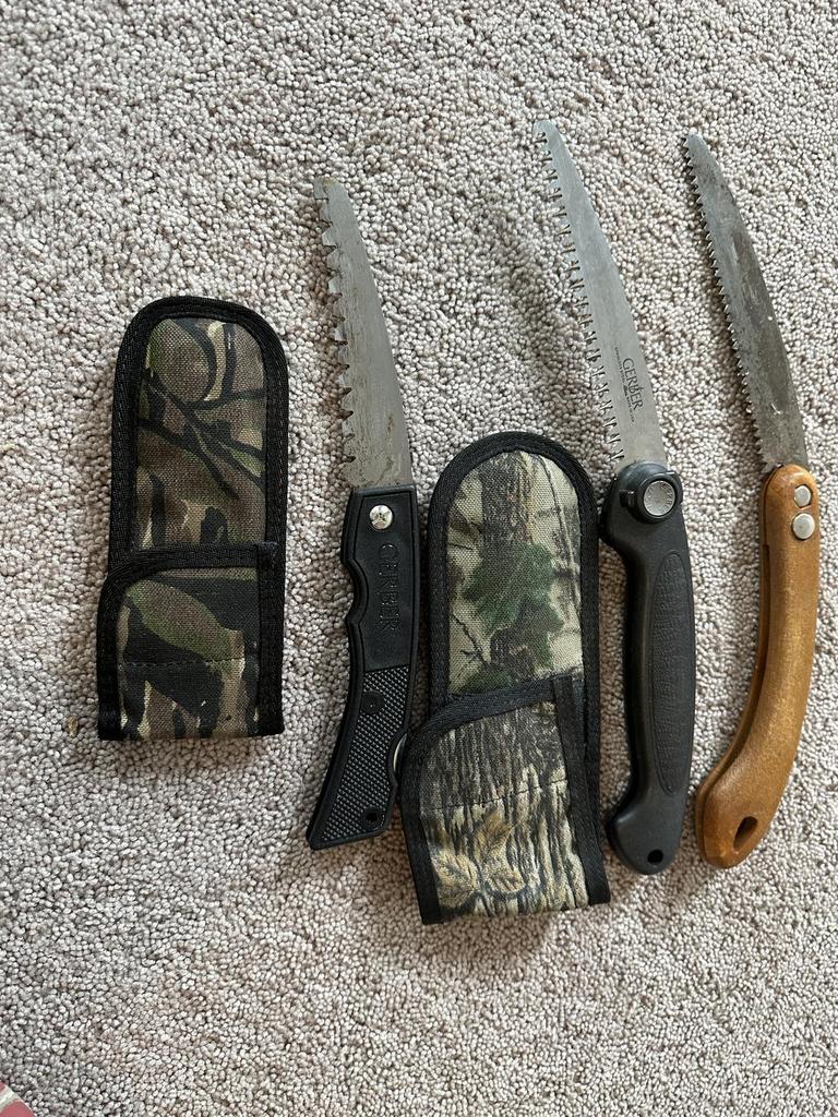 Auction Ohio Saw blade folding knives