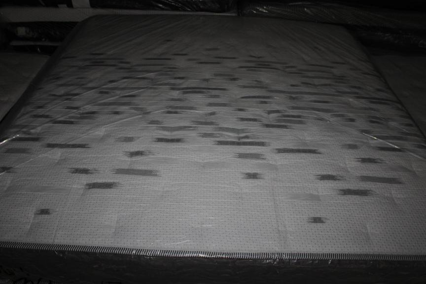 Auction Ohio Zinus King Mattress