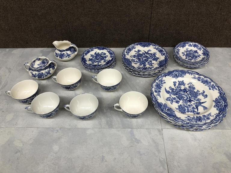 Auction Ohio Blue and White Dishes