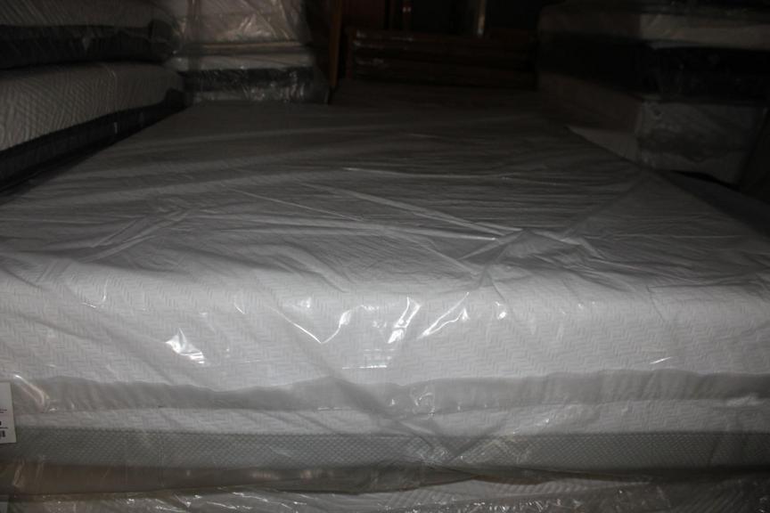 Auction Ohio Zinus King Mattress