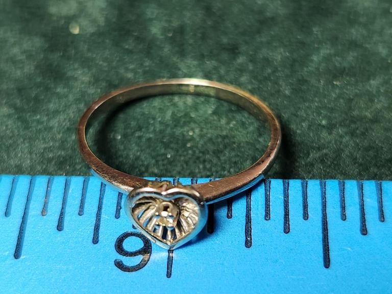 Auction Ohio 10k Gold Ring