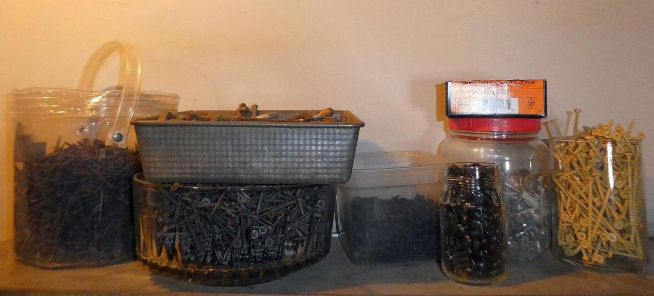 Auction Ohio Screws/Nuts/Bolts