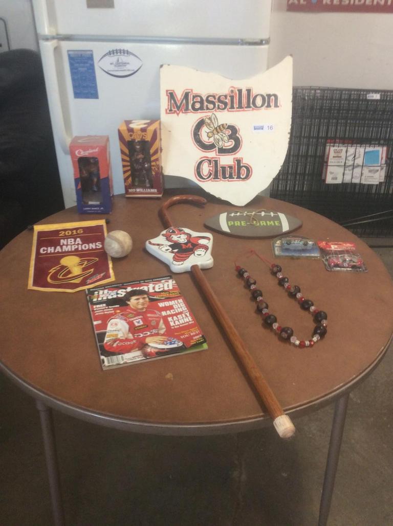 Auction Ohio Sports memorabilia