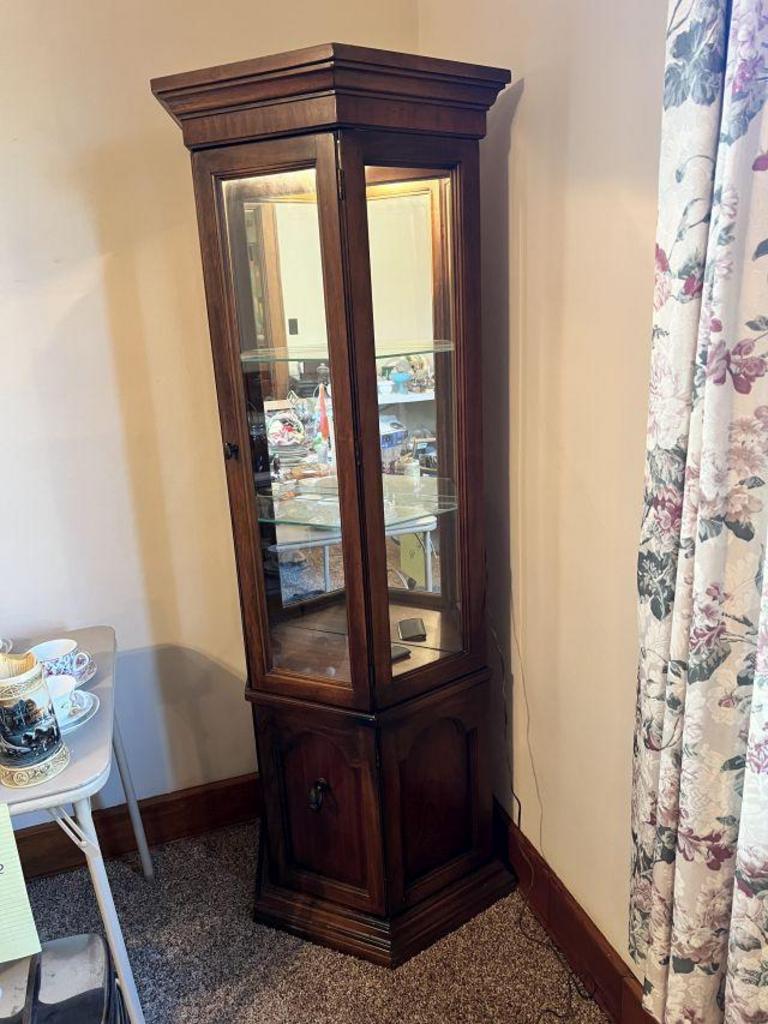 Auction Ohio Corner China