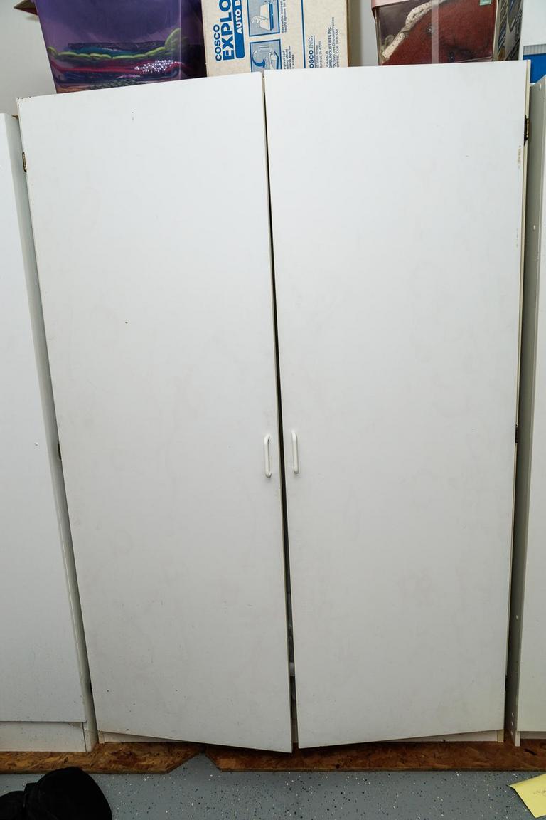 Auction Ohio White Storage 4