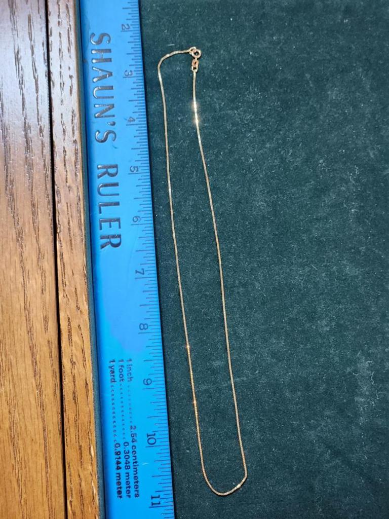 Auction Ohio 14k gold necklace