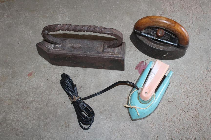 Auction Ohio Antique Clothing Irons