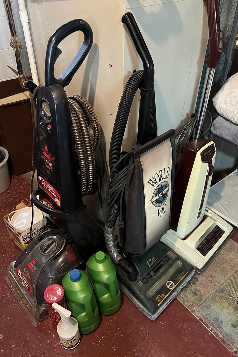 Auction Ohio Carpet Cleaner & Vacuums