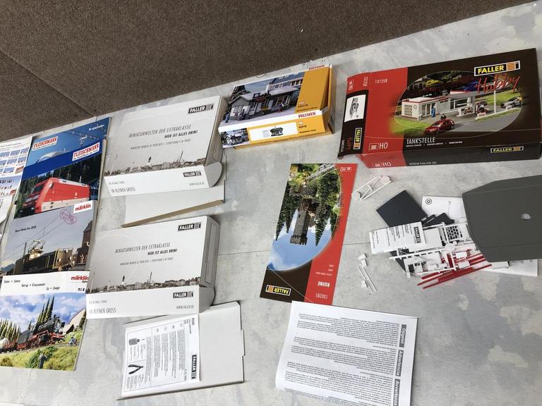 Auction Ohio HO Train Hobby Supplies