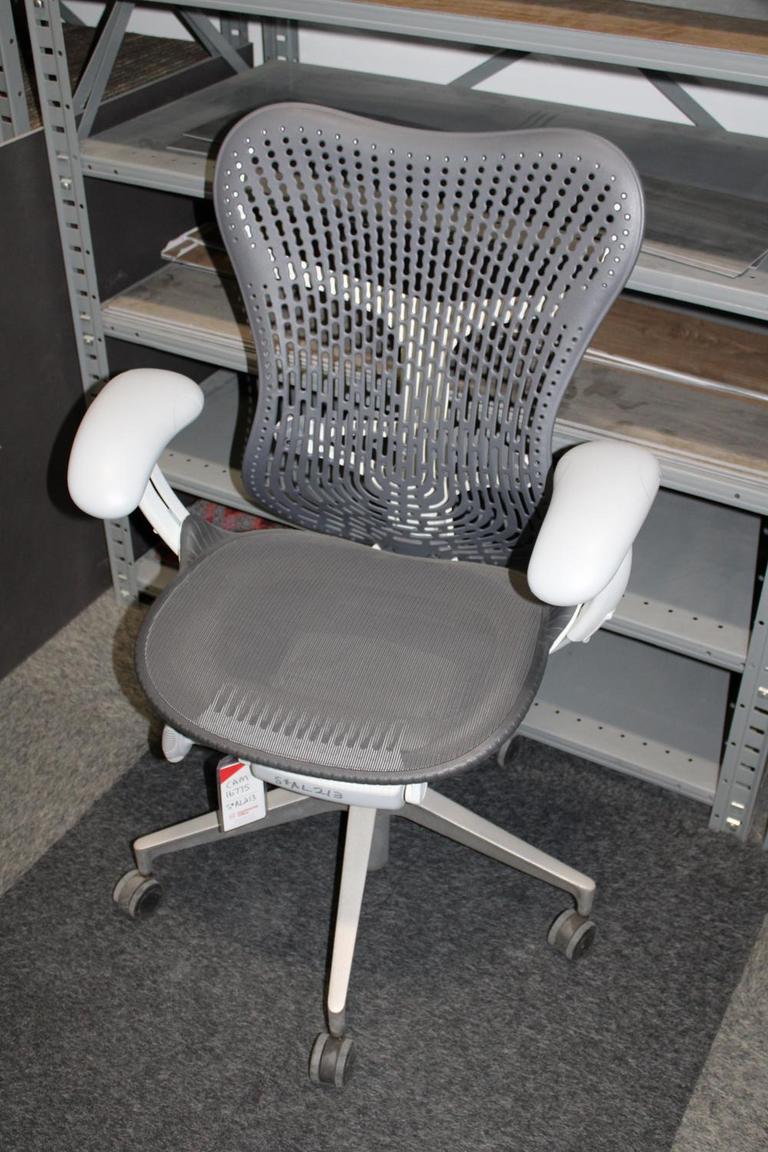 Auction Ohio Herman Miller Work Chair