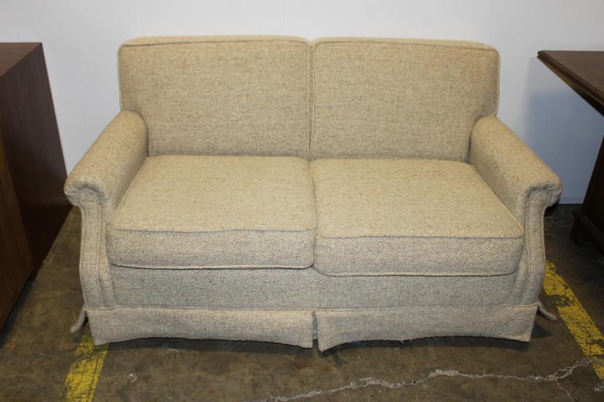 Auction Ohio Tan Sleeper Loveseat
