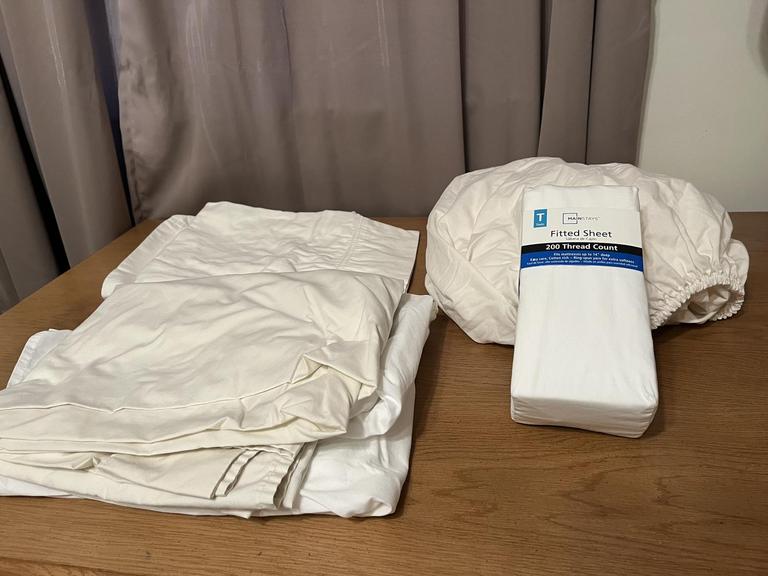 Auction Ohio Twin Sheets